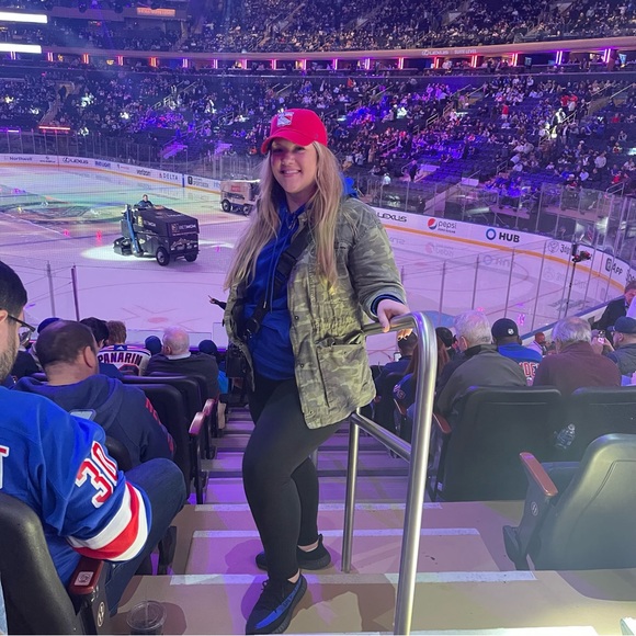 Meet your Posher, Jacci - Picture 2 of 11